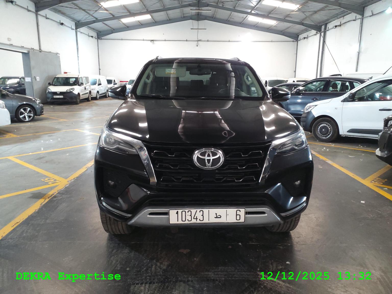 FORTUNER MC DISTINCTIVE
