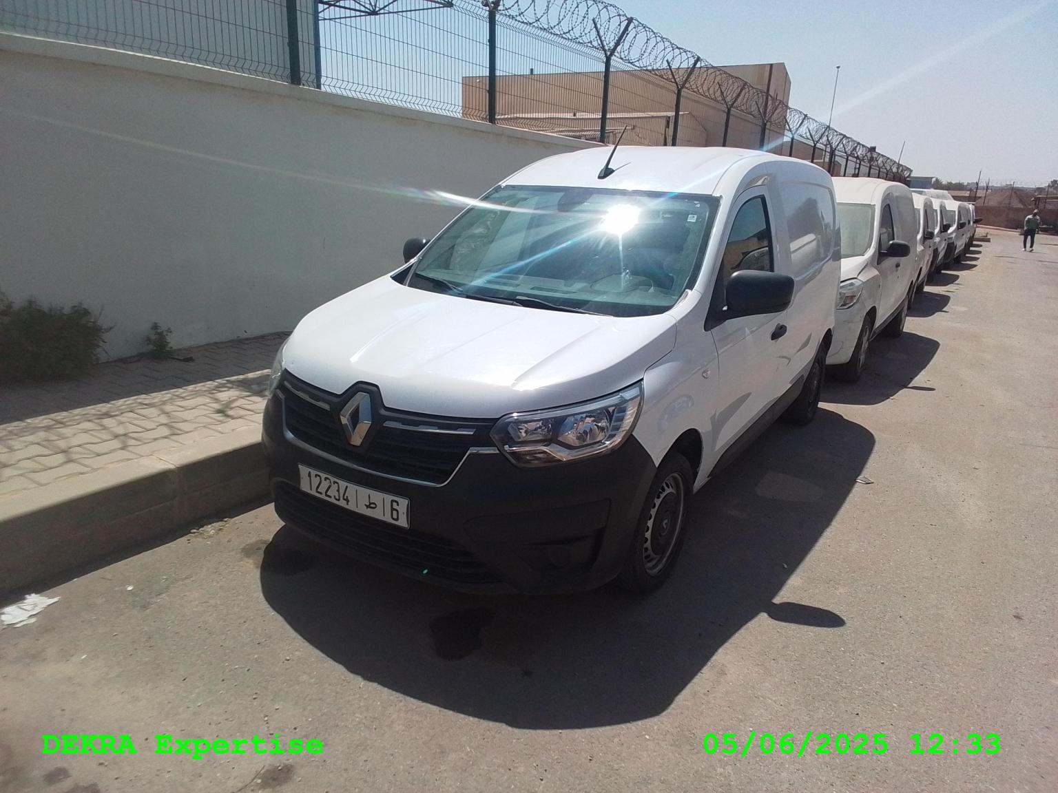 EXPRESS VAN EXPLORE 1,5DCI 95C