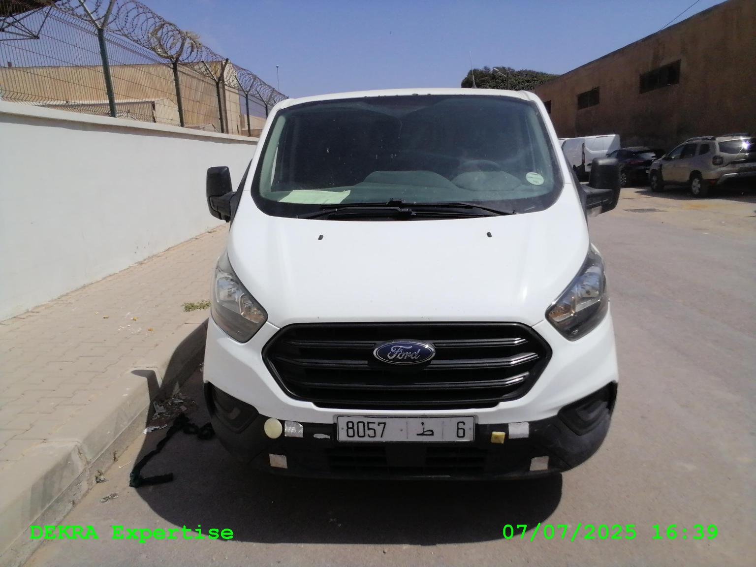 FOURGON TRANSIT L1H1