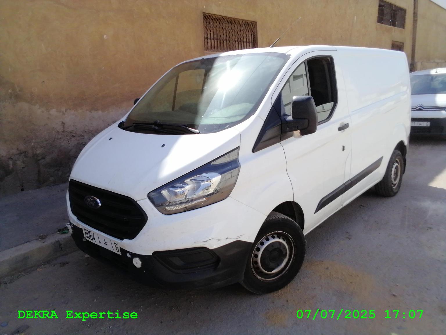FOURGON TRANSIT L1H1
